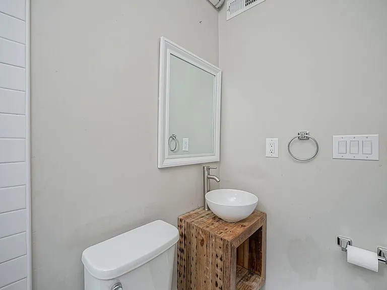 1502 S Bailey St — Photo 9