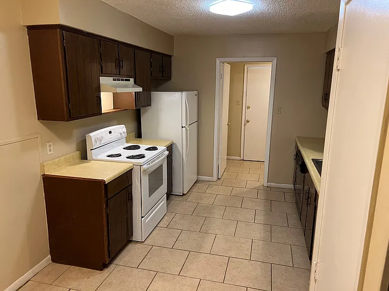 3161 Glenda Ave #204 — Photo 5
