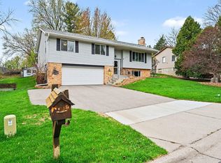 296 Logan Ave E, West Saint Paul, MN 55118