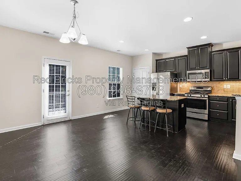 2306 Rachelwood Dr — Photo 10