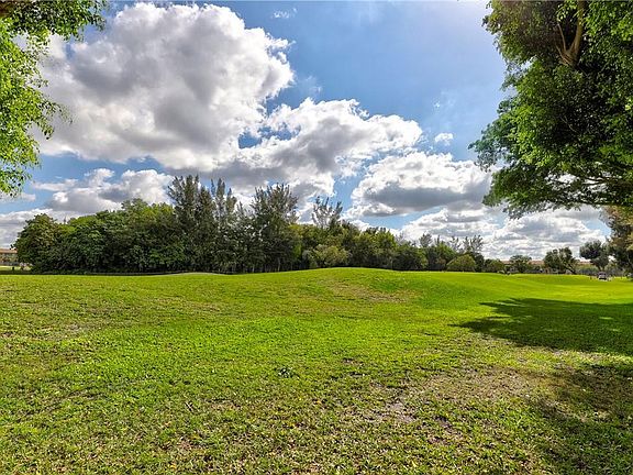 3rd image of 901 SW 128th Avenue #215 E