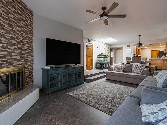 2nd image of 5831 Knollwood Dr NE