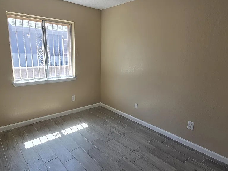 11559 Tony Ponce Dr — Photo 8