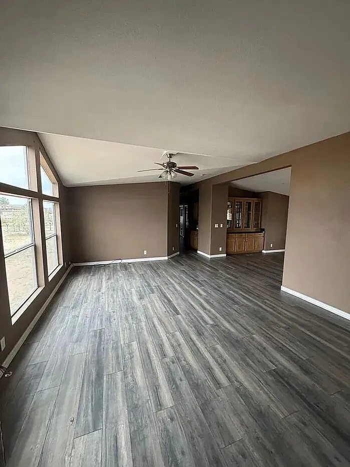 4 bed, 2.0 bath, 2432 sqft, $1,860 — Photo 3