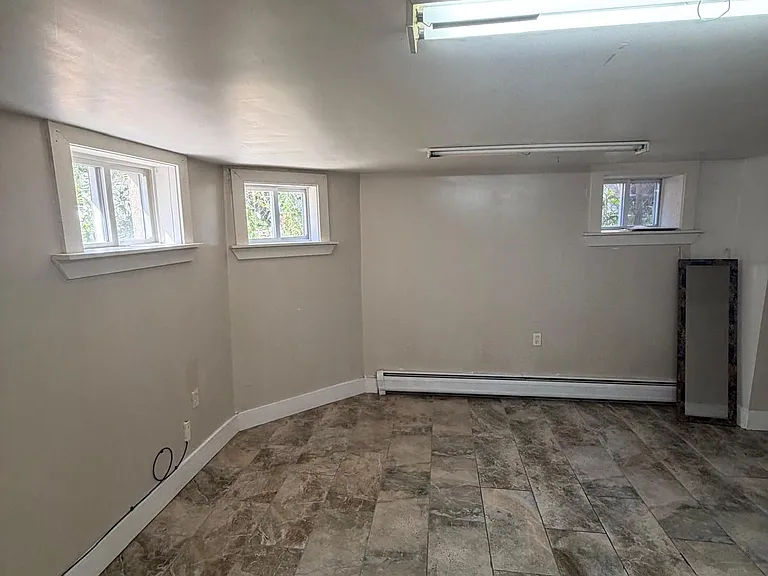 244 Smith St #A — Photo 7