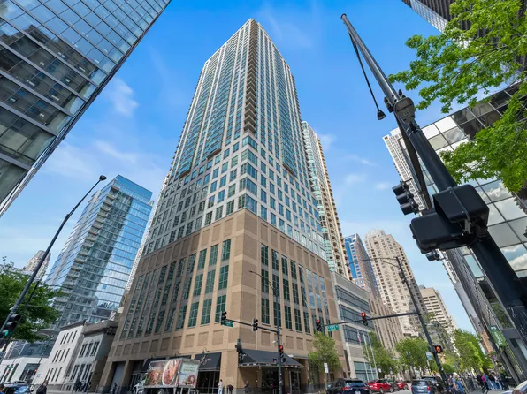 2 E Erie St APT 3014, Chicago, IL 60611