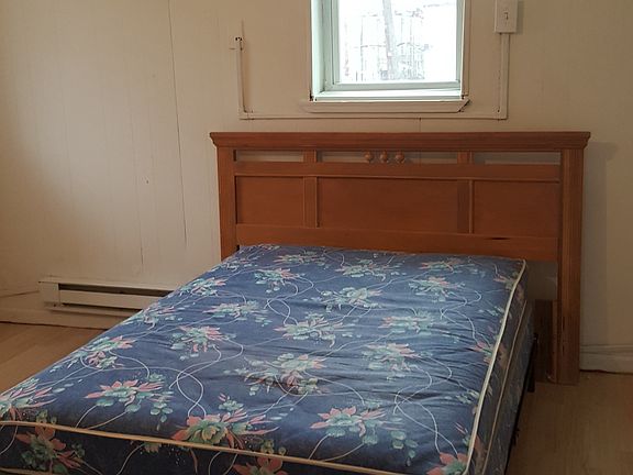 Bed room
