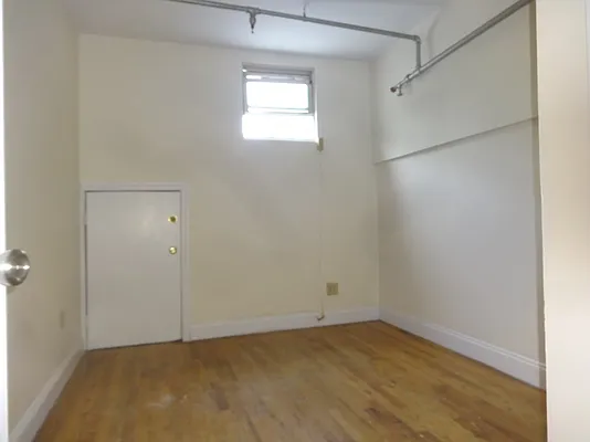 Rented by Blue Egg Realty Corp | media 54