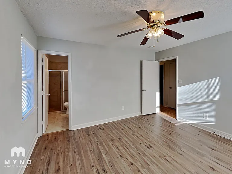 2241 Thornfield Rd — Photo 13