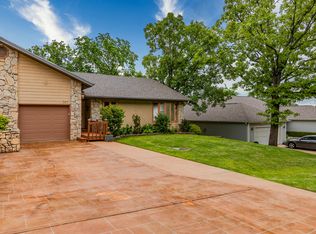 385 Avondale Dr, Branson, MO 65616