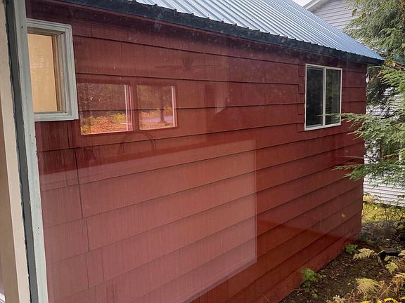 5th image of 104 E Henrichs Loop Rd