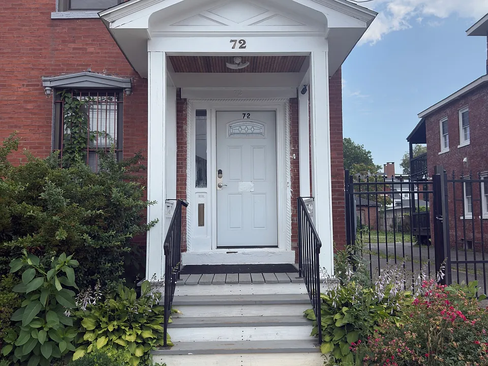 72 Cedar St #2
