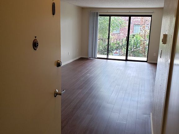 3rd image of 400 Wheeler St S APT 210