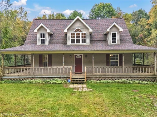 7250 Randall Dr, Fenton, MI 48430