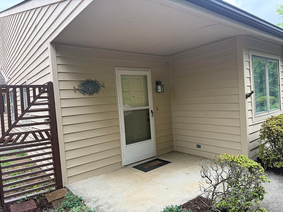 2nd image of 314 Windward Dr SW