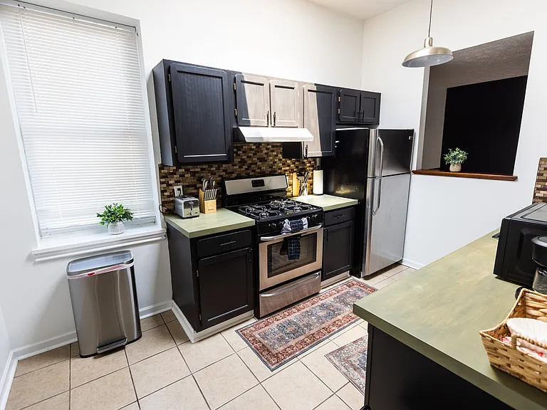 1306 Liverpool St #3 — Photo 11