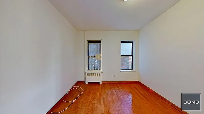 Rented by Bond New York | media 40