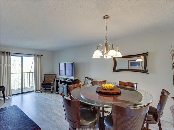 5th image of 34 Forest Beach Dr APT A-20