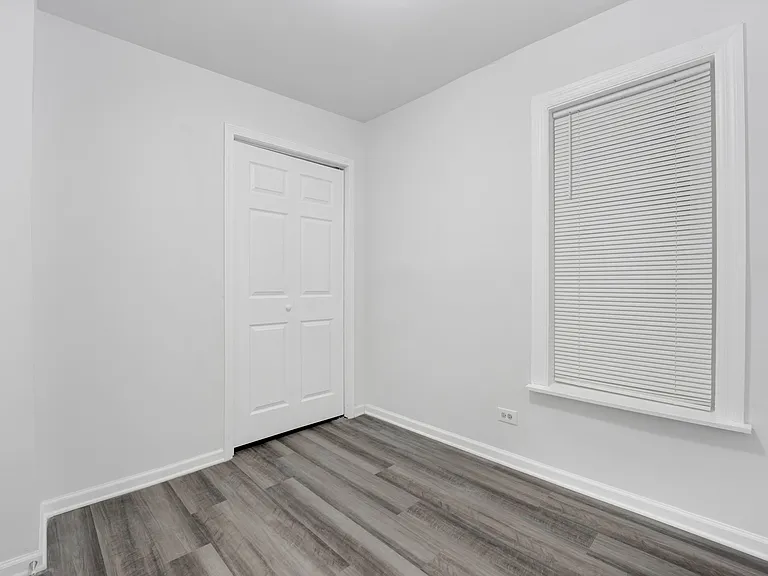 2152 W 21st St #1R — Photo 13