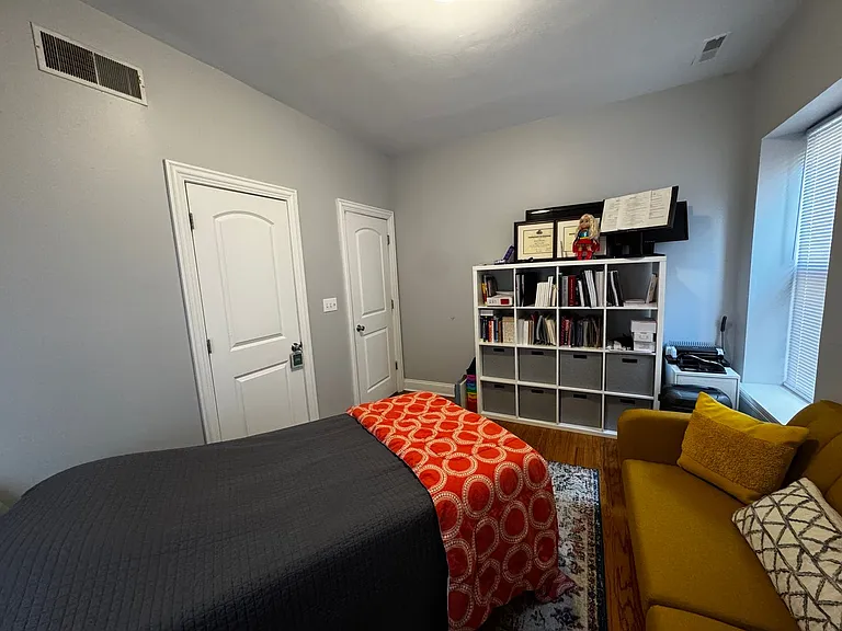 4656 N Monticello Ave #2 — Photo 10