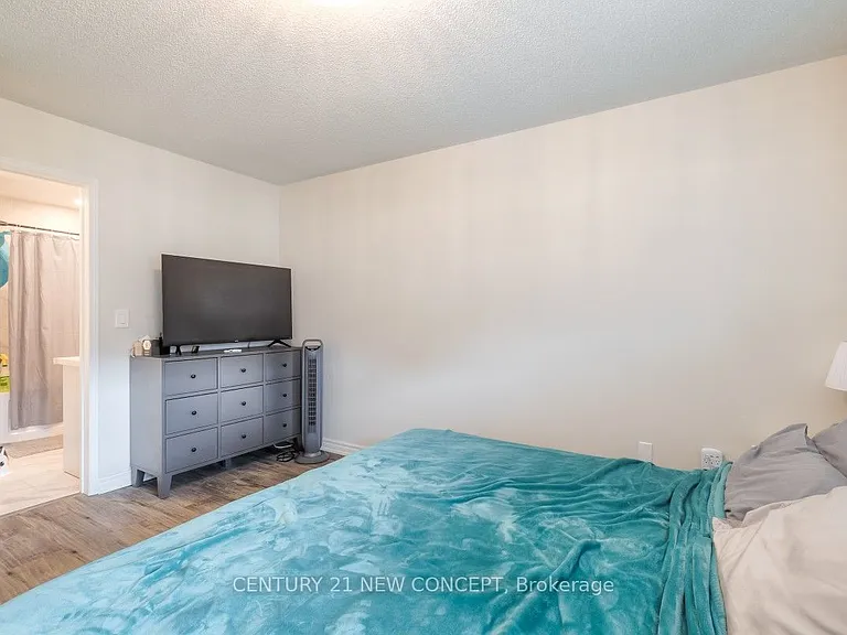 735 Sheppard Ave #33 — Photo 14