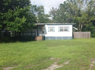 10024 Lake Dr, New Port Richey, FL 34654