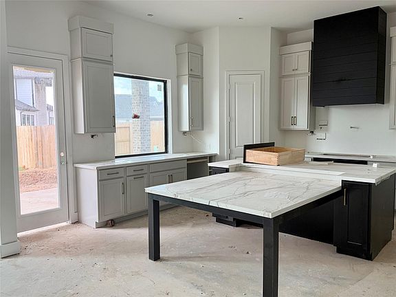 3rd image of 4411 Driftrose Rd