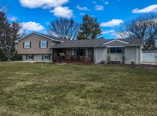 1785 Braemar Rd, Oakland, MI 48363
