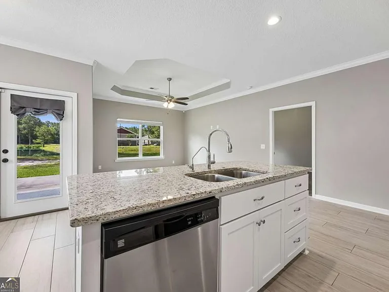 326 Gary Cir — Photo 15