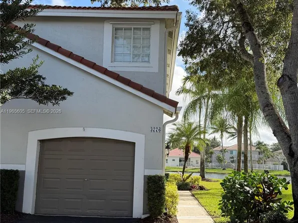 3776 San Simeon Cir, Weston, FL 33331