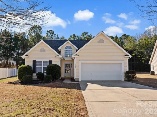 12420 Bravington Rd, Huntersville, NC 28078