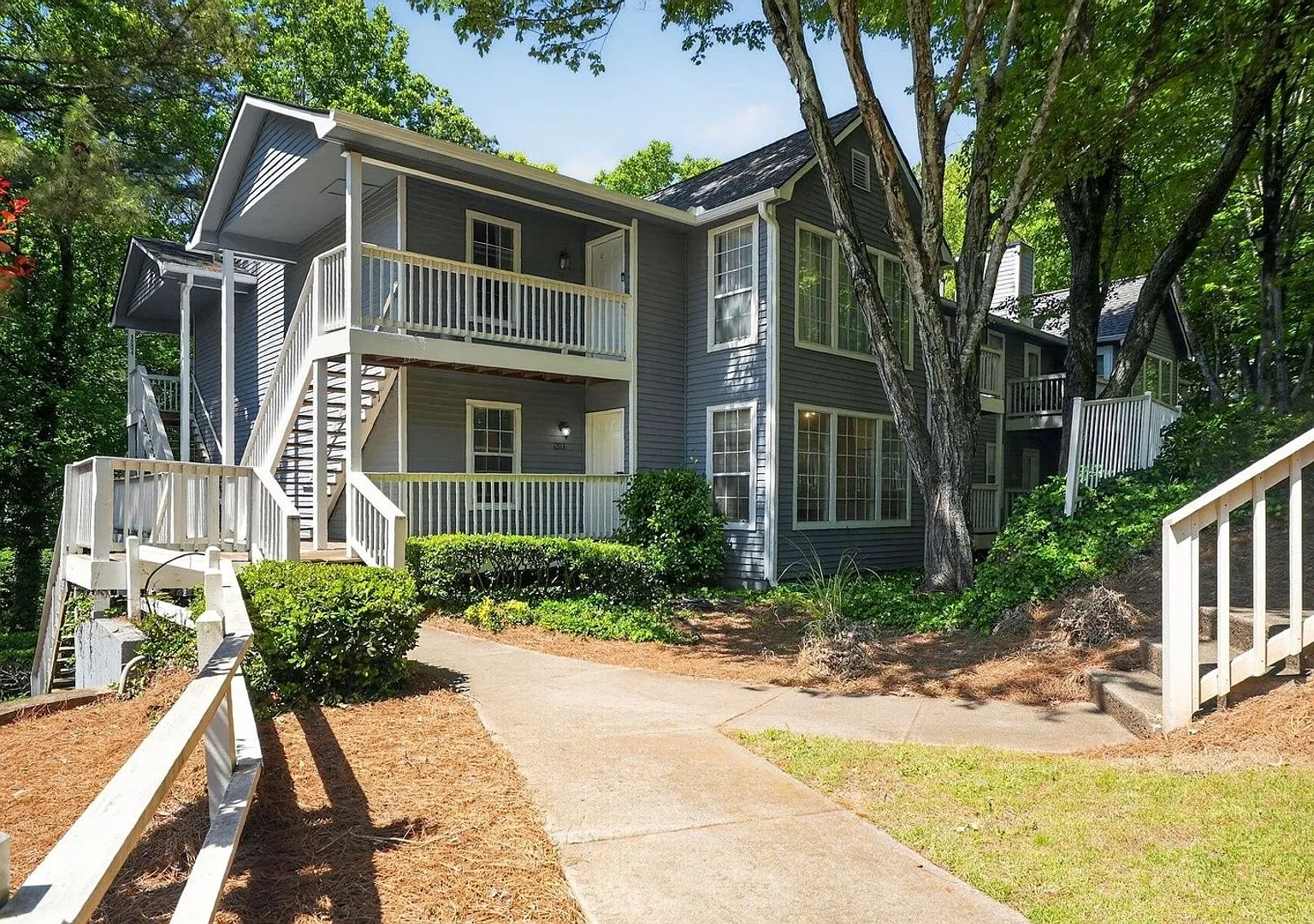 Room in 2 Bedroom Condo in Sandy Springs — Photo 3