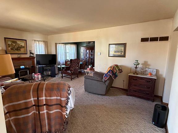 4th image of 6 Whitaker Dr