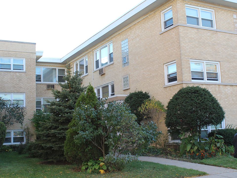 1st image of 2649 W Summerdale Ave