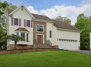47 Bernard St, Branchburg, NJ 08876
