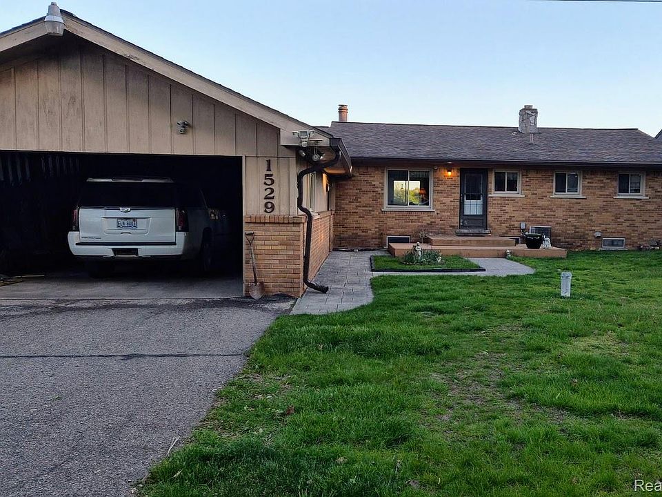 1st image of 1529 Harwood Dr