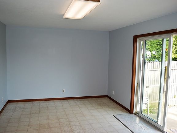 3rd image of 2414 Revere Dr