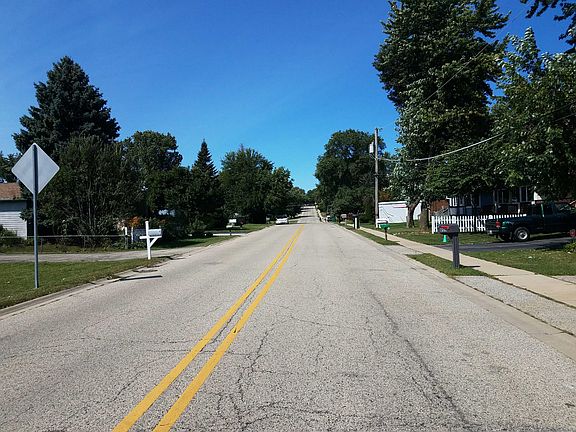 4th image of 606 E Clarendon Dr