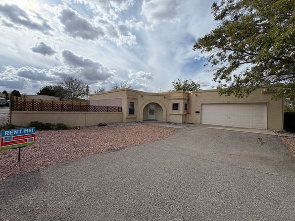 1941 Lee Loop NE