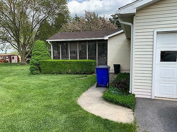 5th image of 8410 Lassie Ct E