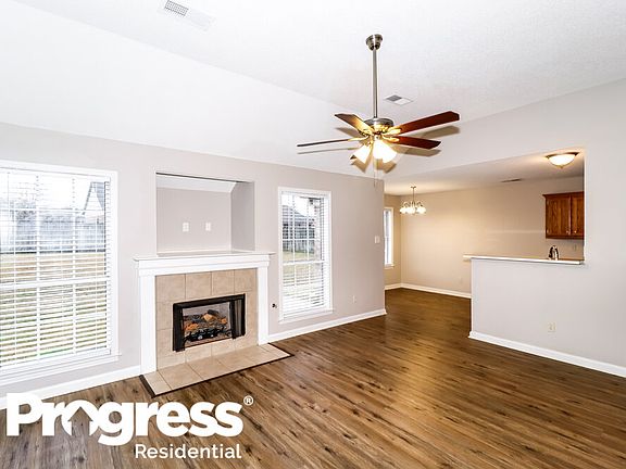 5th image of 205 Mack Edward Dr