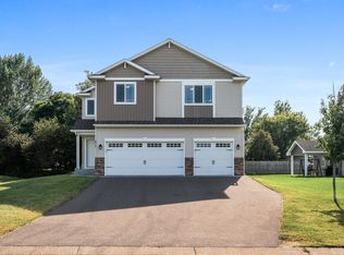 511 S Brookview Ln SW, Isanti, MN 55040