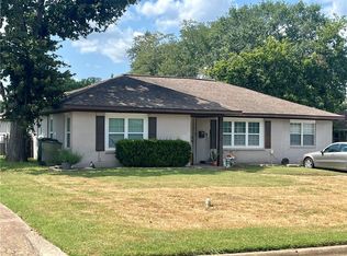 724 Lazy Ln, Bryan, TX 77802