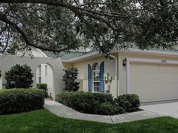 1608 Front View_09152023