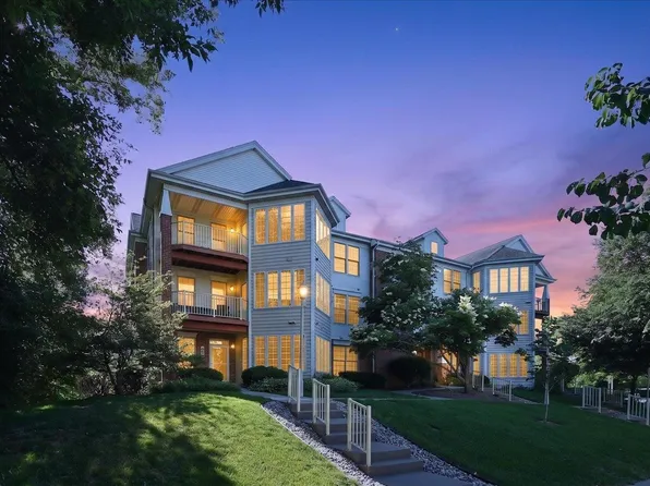 222 Shato Ln, Monona, WI 53716