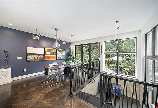 105 Fairview Ave — Photo 7