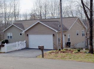 208 Abby Ln, Byrdstown, TN 38549