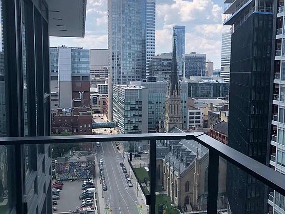 4th image of 77 Shuter St #2112