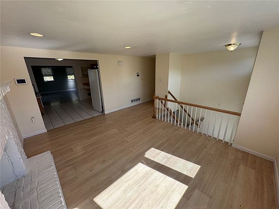5th image of 1027 Middle Rd