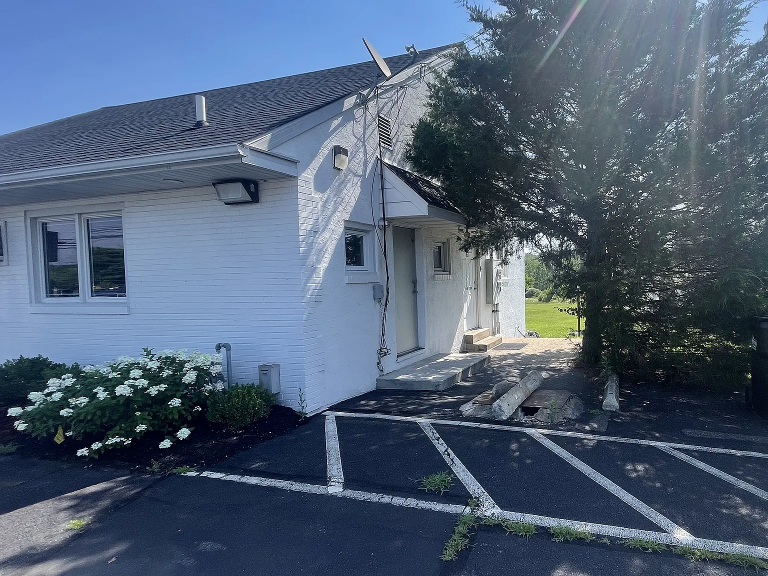 2 bed, 1050 sqft, $1,800 — Photo 1